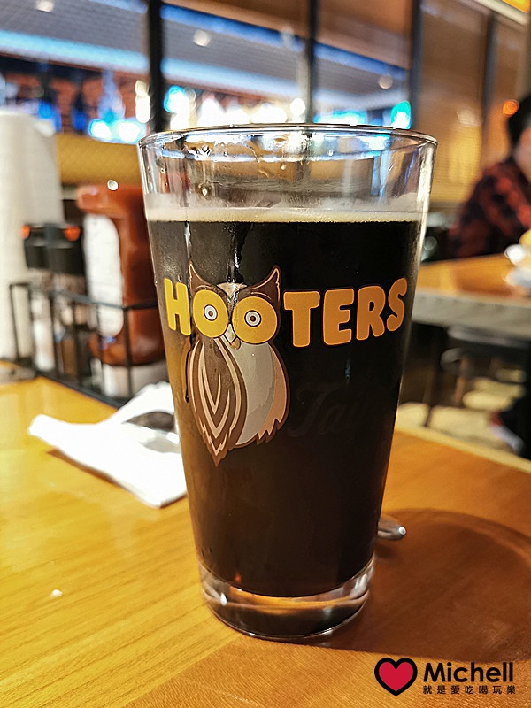 Hooters 信義店