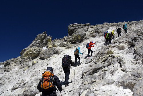 volcano damavand iran mountain hikers hiking climbing climbers