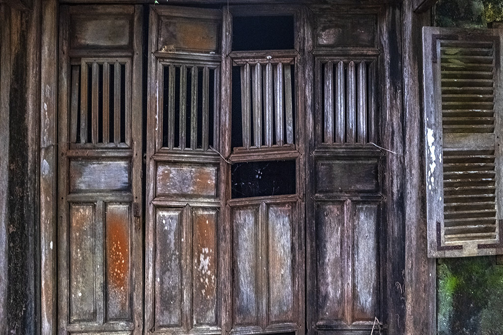 Ruins of old house--Dien Minh 5