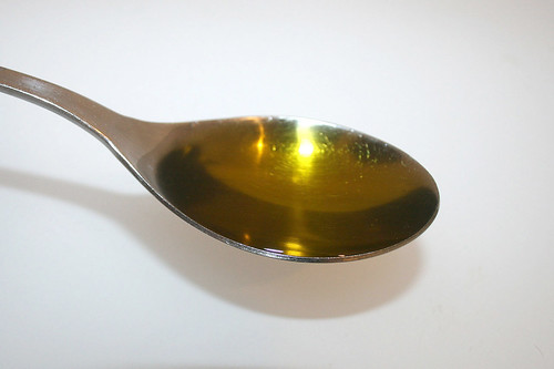 11 - Zutat Olivenöl / Ingredient olive oil