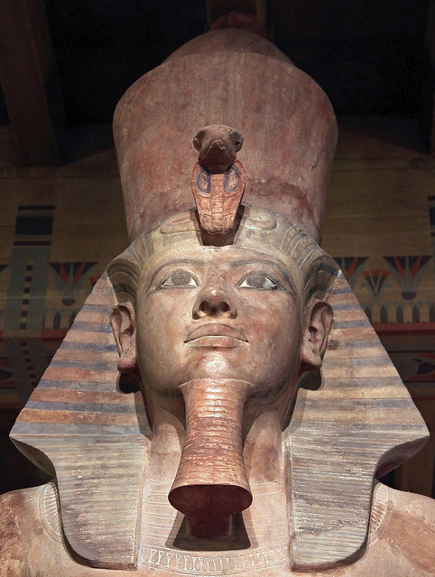 Oriental Institute Chicago. Colossal statue of King Tutankhamun.