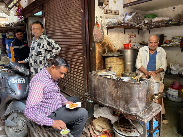 City Food - Bread Pakora, Sadar Bazar, Gurgaon