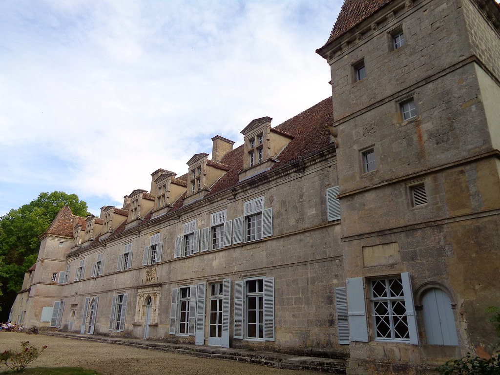 Château de Lux / Façade Ouest ouvrant sur le parc | Façade d… | Flickr