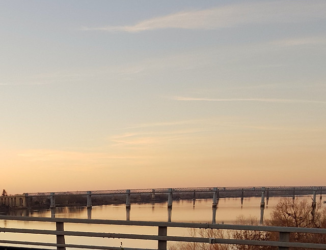La Dordogne, vue du pont de l'A 10, pour le thème de janvier
