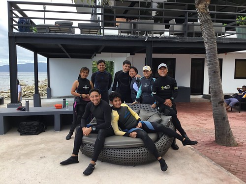 Pre-dive group shot