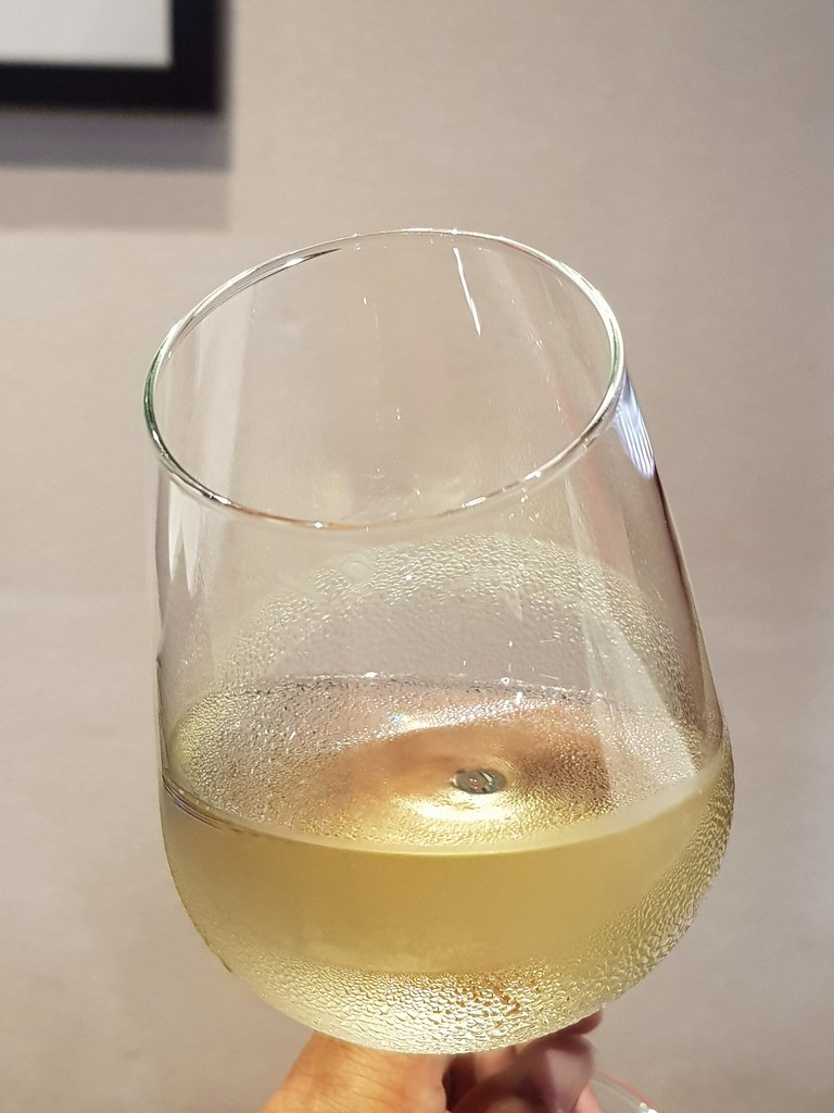 餐厅白酒 Corvina Cabernet Sauvignon House Wine - White rm$22/glass @ Illy Cafe Kl Pavilion