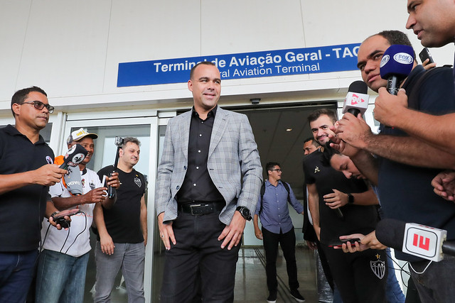 Novo técnico do Galo, Rafael Dudamel desembarca em Belo Horizonte.