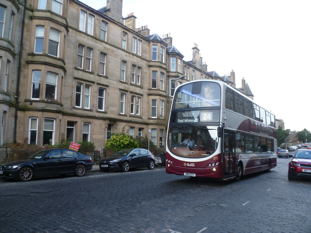 Route diverted!  Lothian 375 in Comely Bank Avenue, Edinburgh.