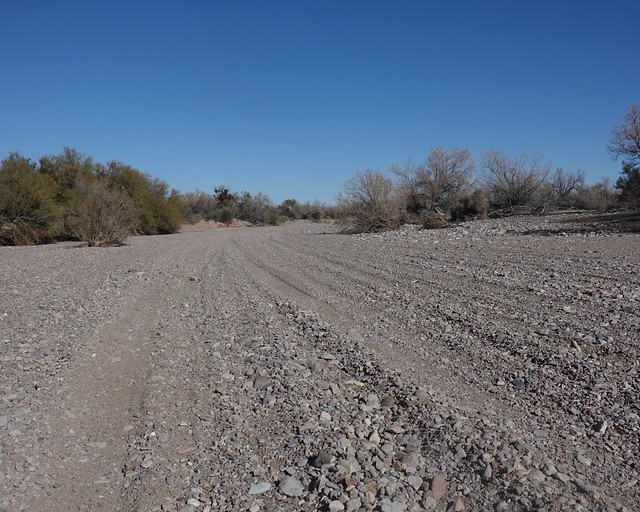 Using the Wash as a 4x4 Road SR601638