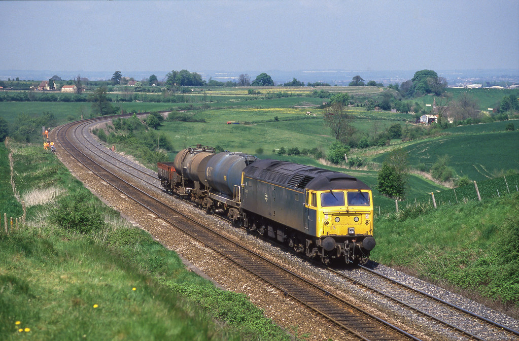47147 At Upton Scudamore. 10/05/1988.