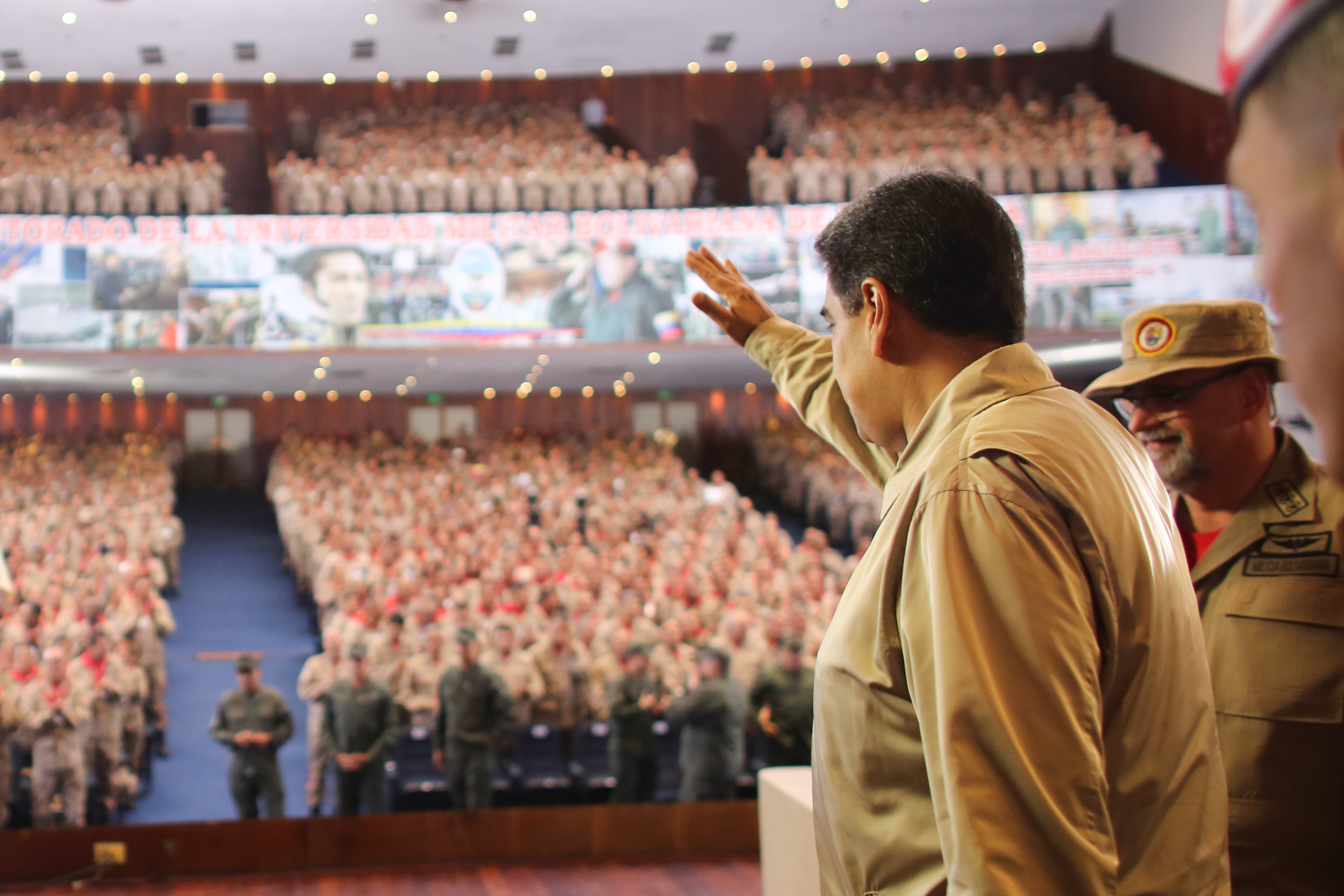 Presidente Maduro dirige reunión estratégica con Agrupamientos Populares de Defensa Integral