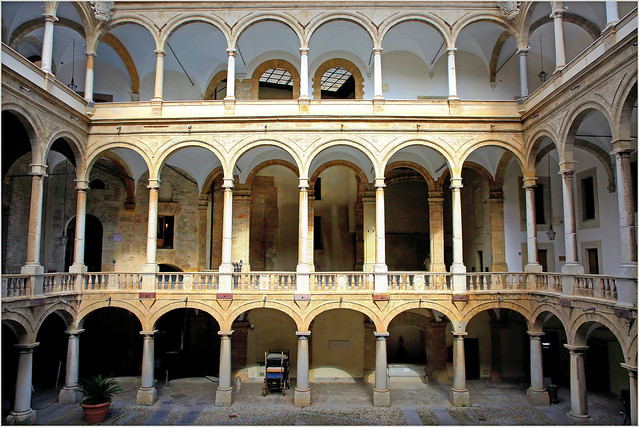 Cour Maqueda, Palais des Normands, Palerme, Sicile, Italie