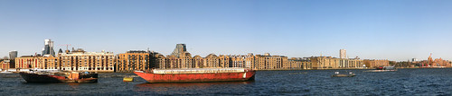 Wapping | by mo6