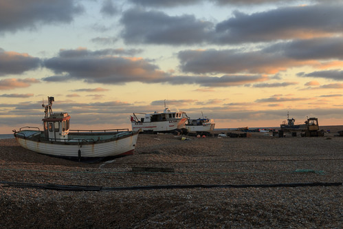dungeness kent pebble beach sun set sunset fishing boat