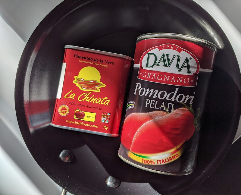 Sweet paprika and canned tomatoes