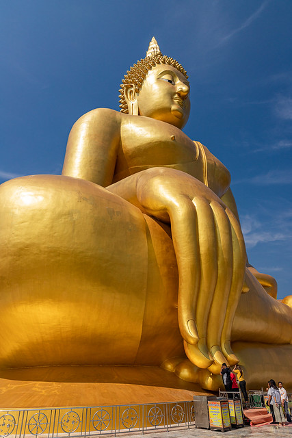 Giving Thanks, Big Buddha, Wat Muang, Ang Thong