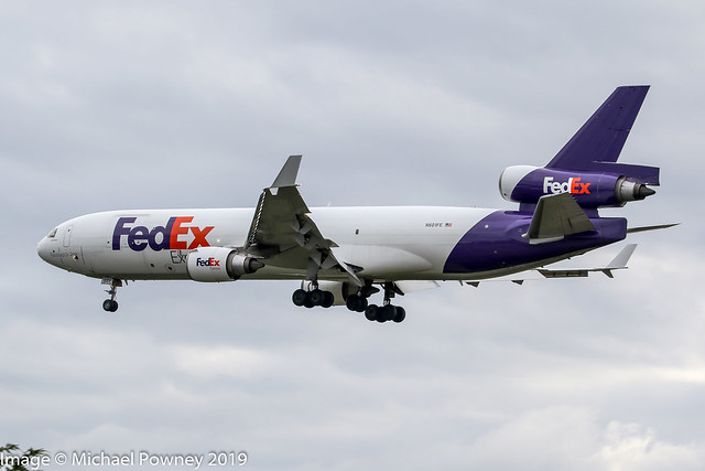 N601FE - 1990 build McDonnell-Douglas MD11F, on approach to Runway 16L at SeaTac