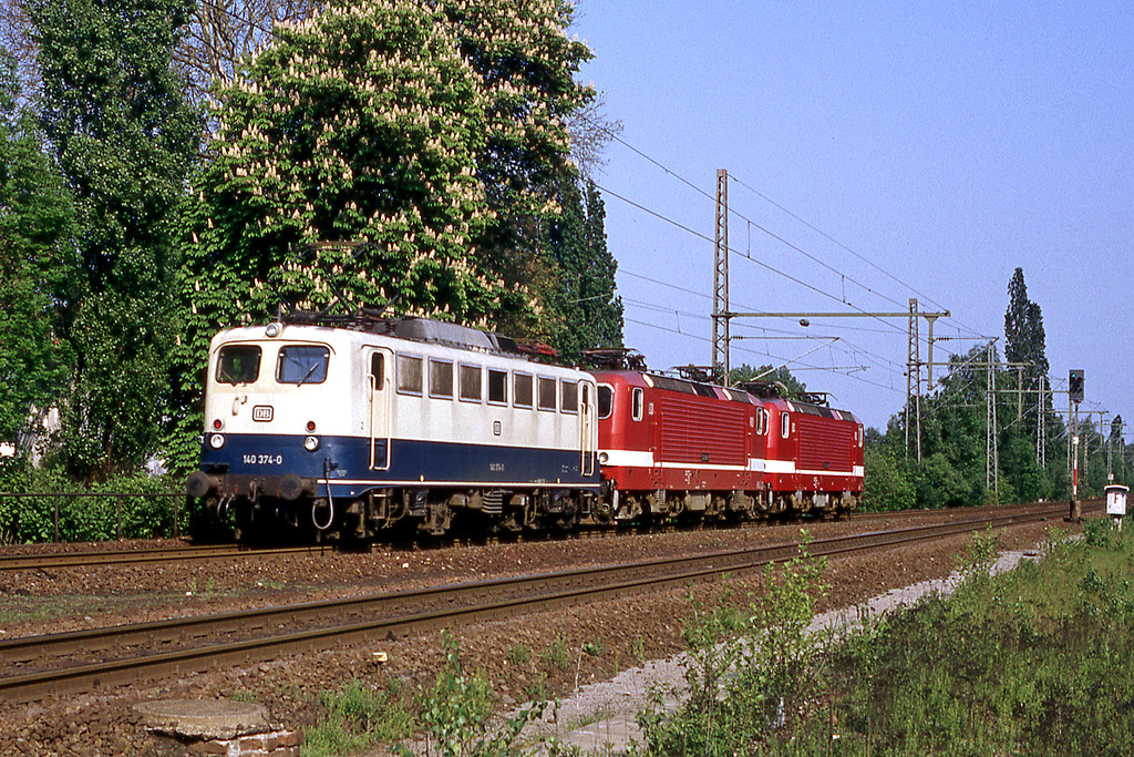DB 140 374 + 143 880 + 143 949 Dortmund (D) 13 mei 1994