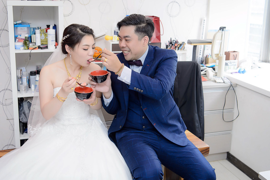 [婚禮攝影]少佑意淳 早儀式晚宴@中和華漾會館-最專業的團隊完成每場完美婚禮紀錄，拍的不只好更要快! #婚攝作品