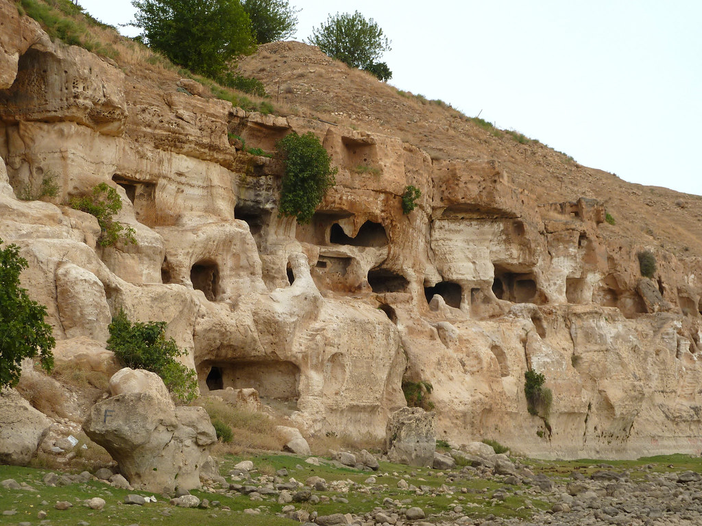 Cave dwellings at the Tigris river in Hasankeyf