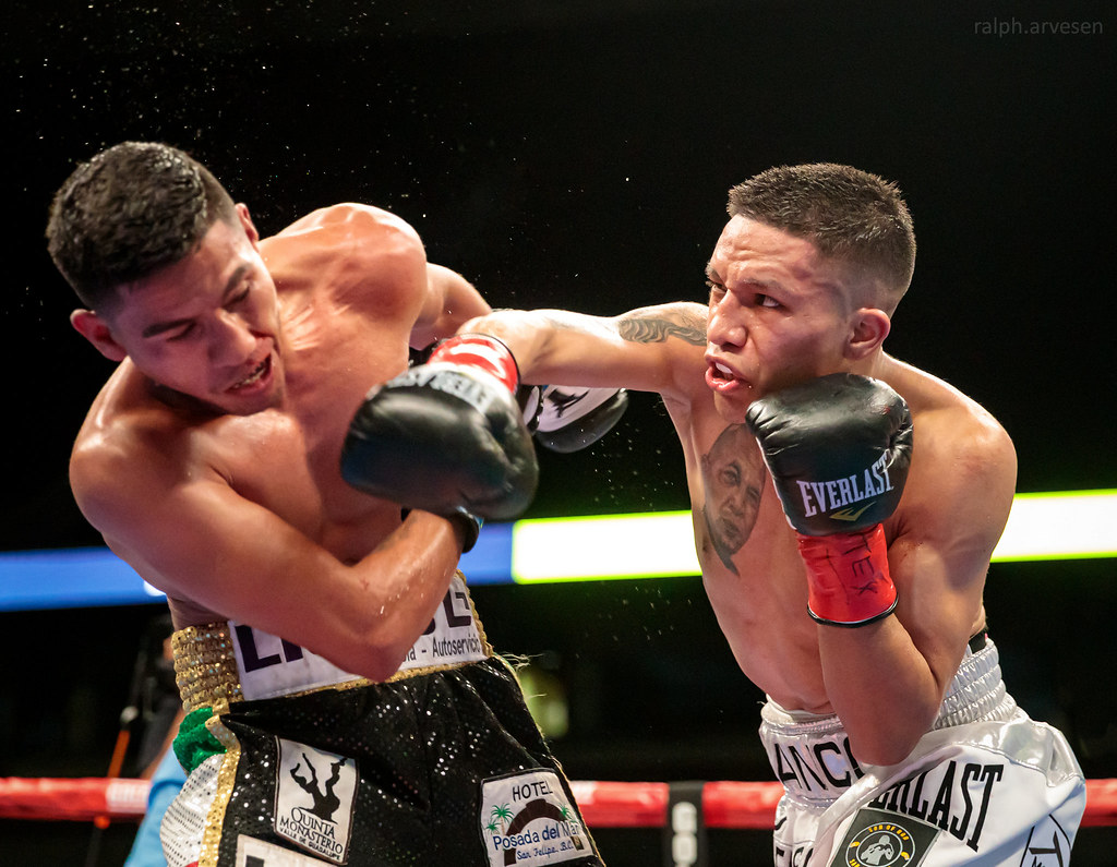 Joshua Franco vs Jose Burgos in San Antonio, Texas (2020-01-11) | Flickr