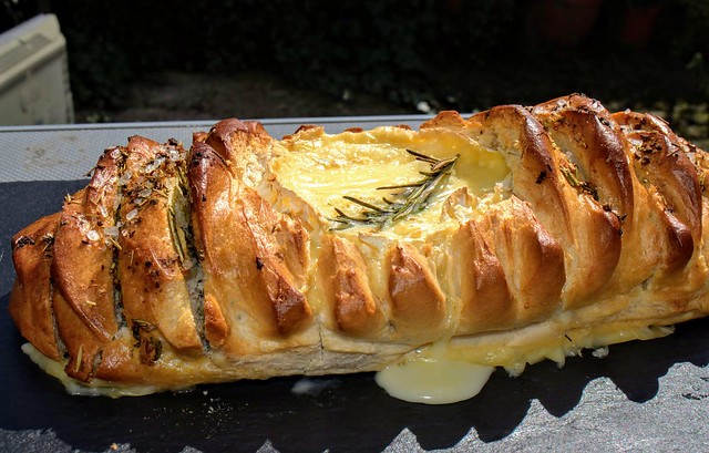 Crusty Hedgehog Bread with Baked Camembert Cheese - explored