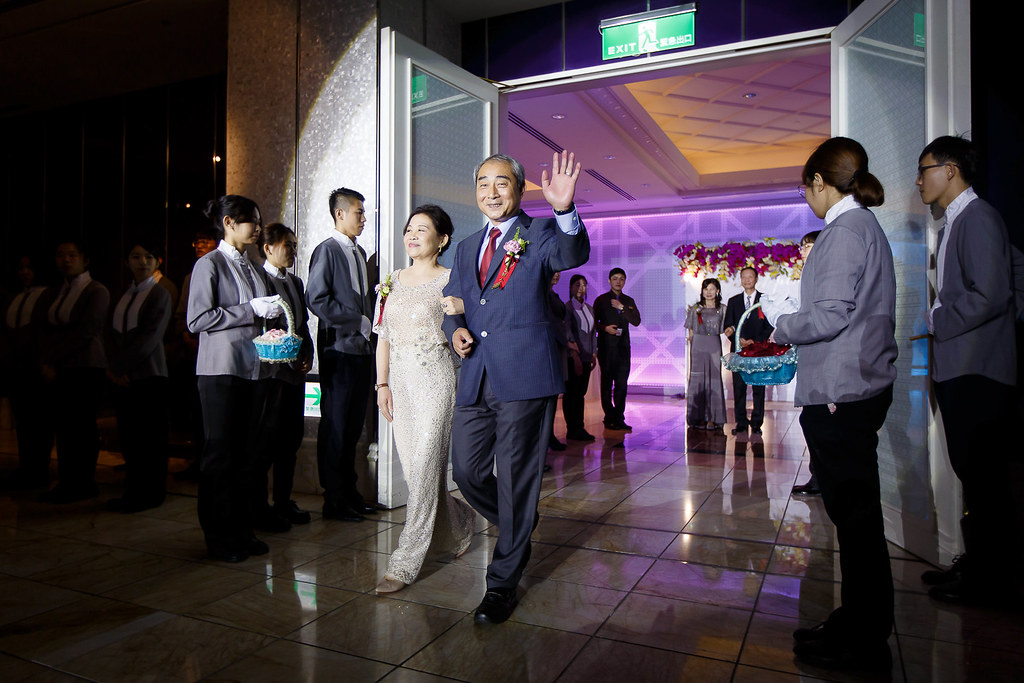 [婚禮攝影]文興文心 文定午宴@台中林酒店-最專業的團隊完成每場完美婚禮紀錄，拍的不只好更要快! #即拍即印