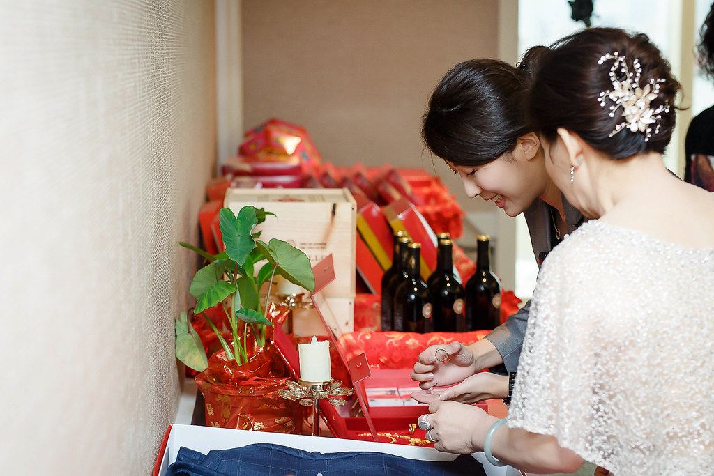 [婚禮攝影]文興文心 文定午宴@台中林酒店-最專業的團隊完成每場完美婚禮紀錄，拍的不只好更要快! #即拍即印
