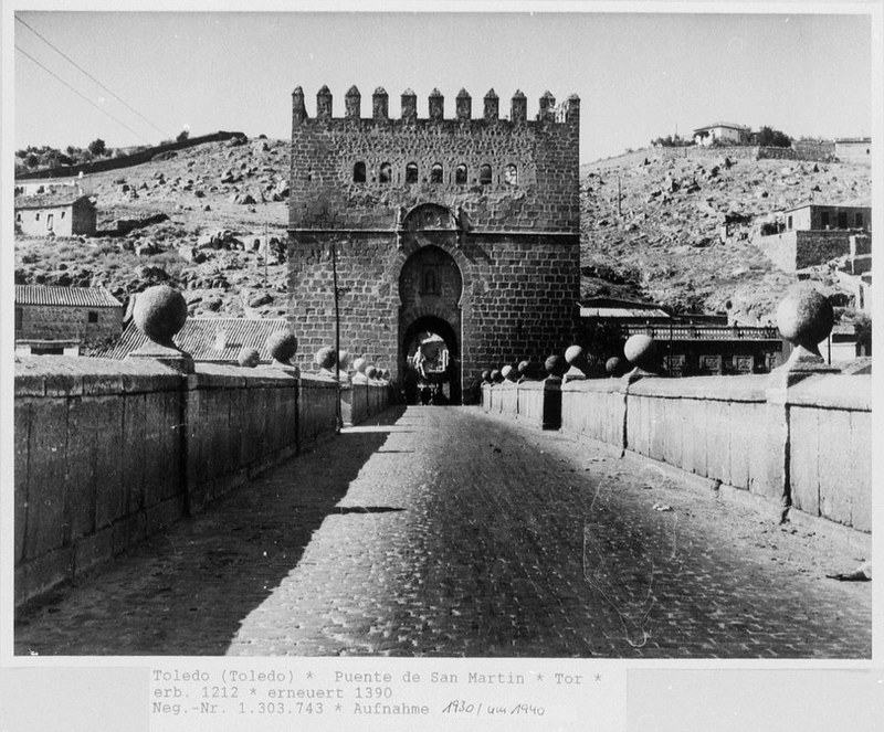 Puente de San Martín en Toledo hacia 1955 fotografiado por Walter Schröder © Bildarchiv Foto Marburg