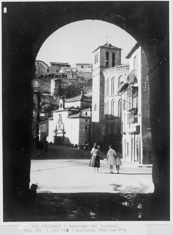 Iglesia de Santiago del Arrabal en Toledo hacia 1955 fotografiado por Walter Schröder © Bildarchiv Foto Marburg