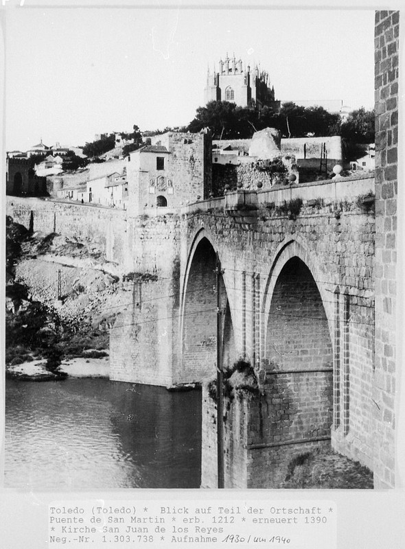 Puente de San Martín en Toledo hacia 1955 fotografiado por Walter Schröder © Bildarchiv Foto Marburg