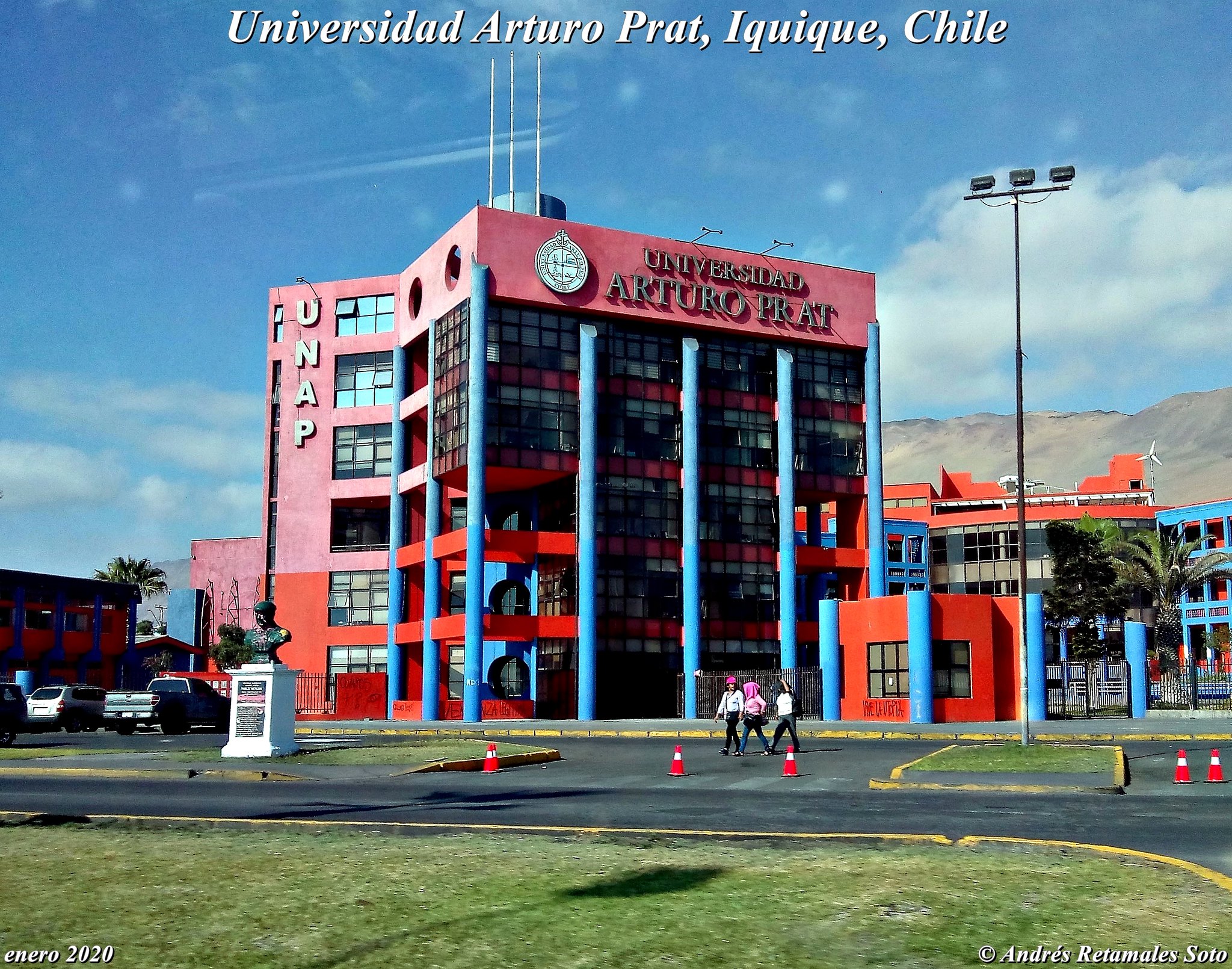 Universidad Arturo Prat, Iquique, Chile, enero 2020 📚👨‍🎓🆑 - "La única manera de que el pueblo alcance su libertad es con educación".