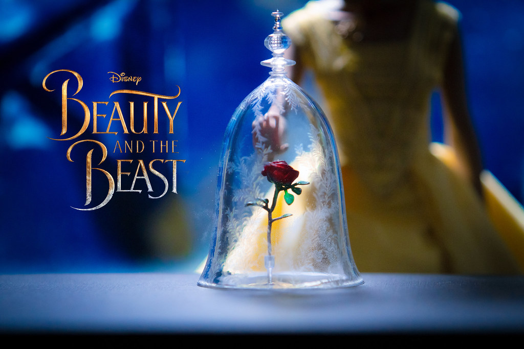 Belle - BEAUTY AND THE BEAST - HOT TOYS - 1/6