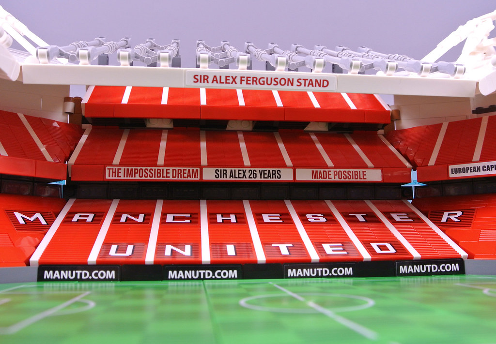 Review 10272 Old Trafford Manchester United Brickset Lego Set Guide And Database