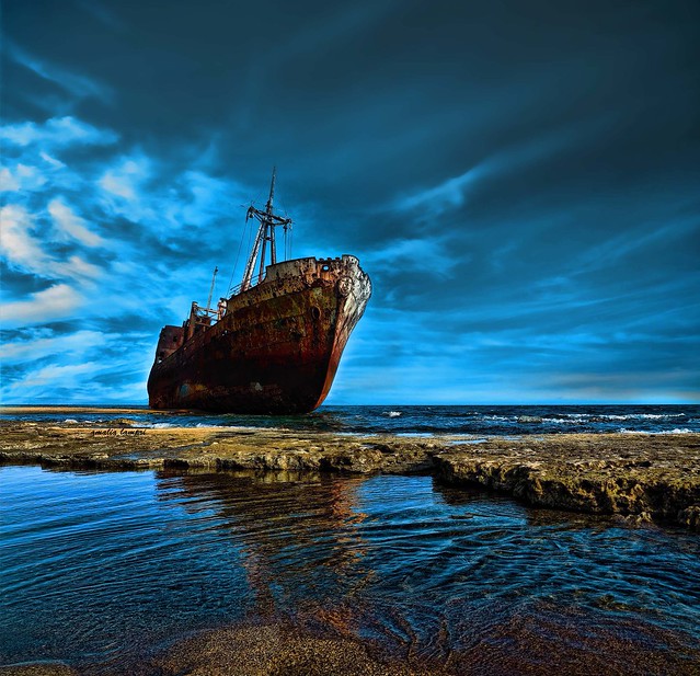 the visual decay of the shipwrecks
