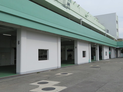 姫路競馬場の外側コンコースの構造