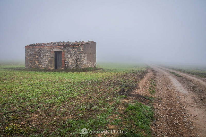 Cabaña de piedra en el camino de Verdú a Guimerà