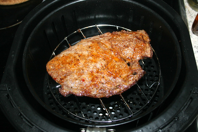 28 - Steak fertig zubereitet / Steak finished