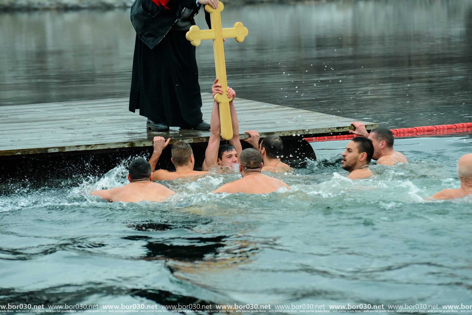 Plivanje za Častan krst 2020