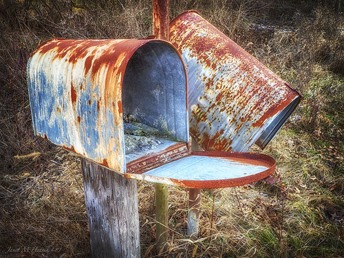 wabisabi rusted abandoned old mailboxes