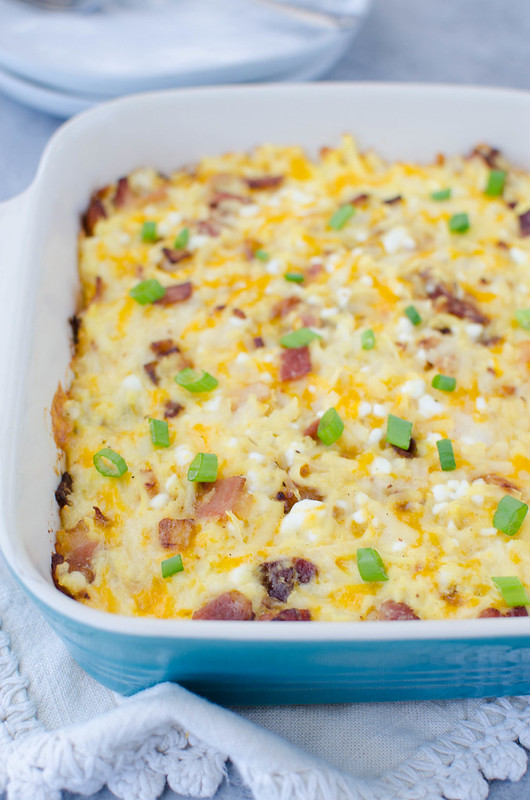 Amish Breakfast Casserole - bacon, hashbrowns, 2 cheeses, and eggs! An easy, hearty weekend breakfast or meal prep it to have all week long. 