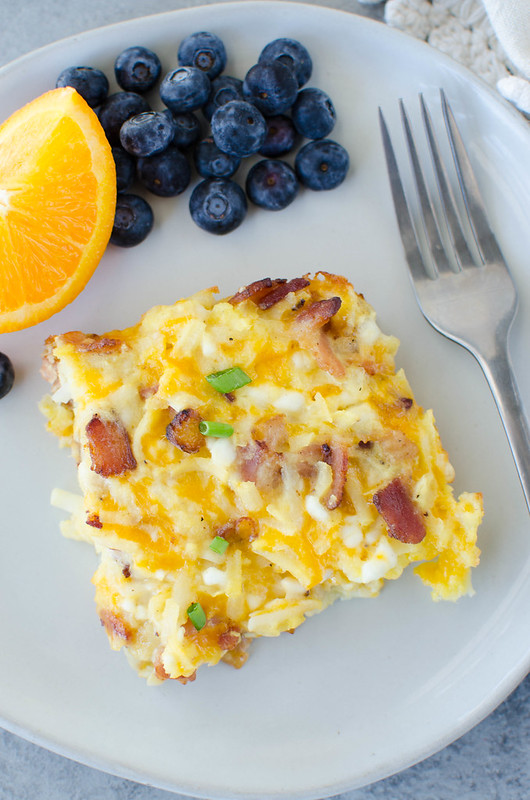 Amish Breakfast Casserole - bacon, hashbrowns, 2 cheeses, and eggs! An easy, hearty weekend breakfast or meal prep it to have all week long. 