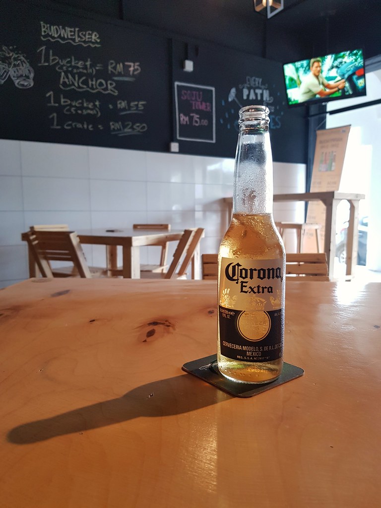 墨西哥莫德罗啤酒 Corona Extra rm$15 @ Restoran Moothy's Mathai Bar USJ4