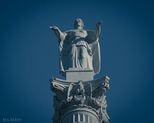 Yorktown Victory Monument Detail