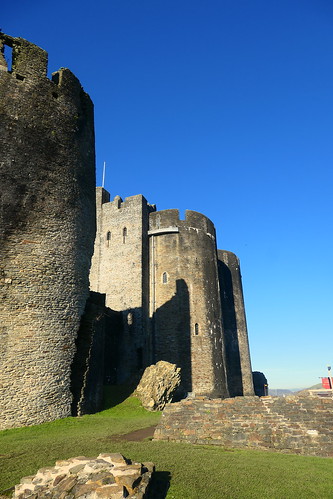 wales southwales castle caerphillycastle castellcaerffili fortification