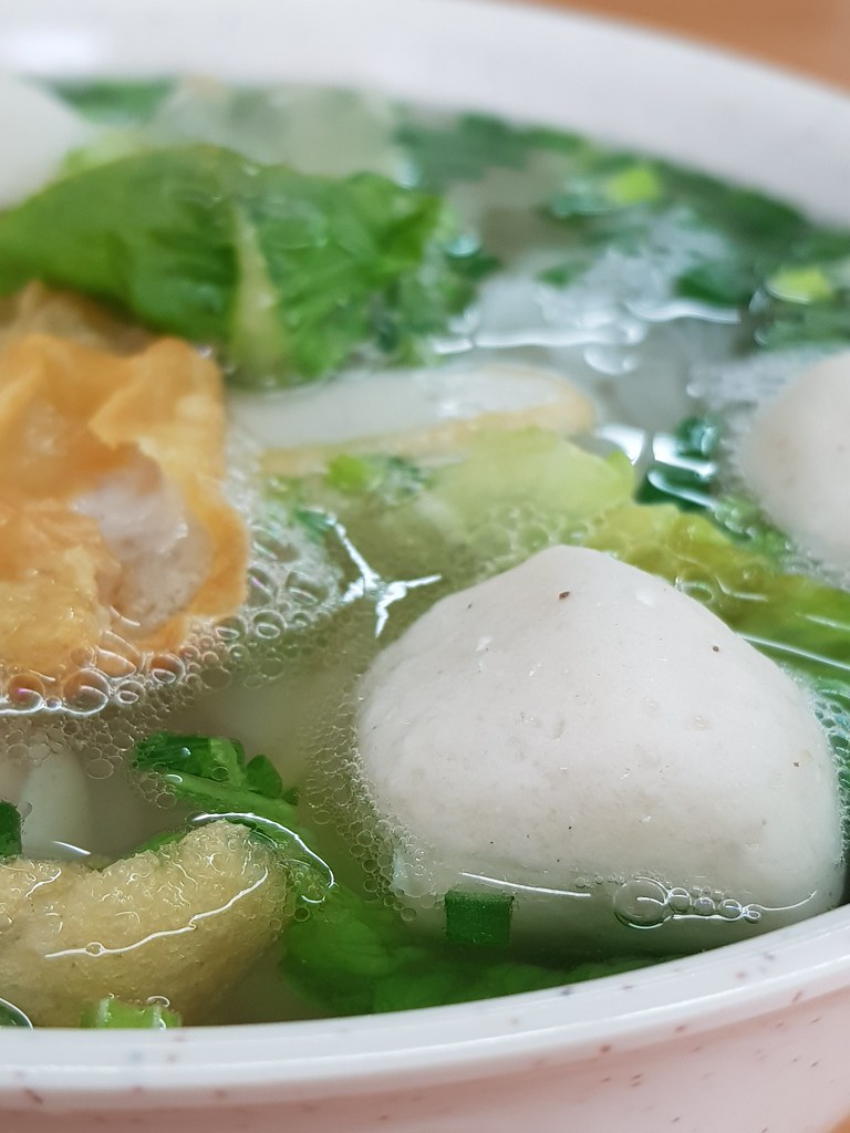 清汤粉 Soup Noodle rm$7.50 @ 友记西刀鱼丸粉 You Fishball Noodles in Taman Subang Permai