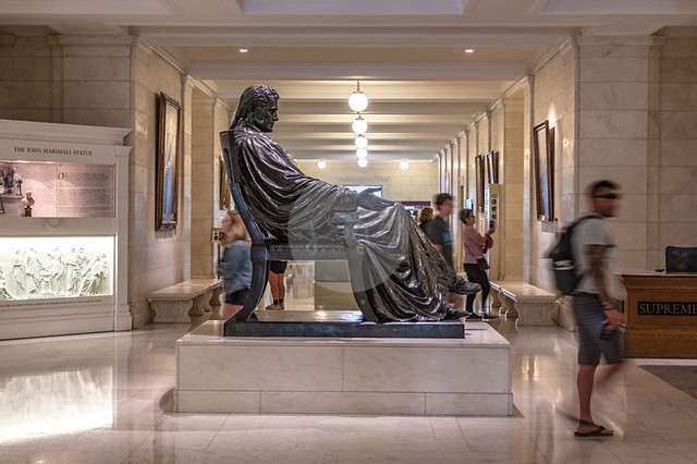 Estatua de John Marshall, Corte Suprema de Estados Unidos - Capitol Hill (Washington D. C. / USA)