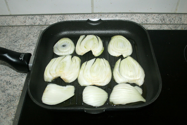 25 - Fencheln in Pfanne legen / Put fennel in pan