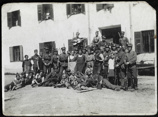ArchivV98 Soldaten und Zivilbevölkerung, 1914-1918
