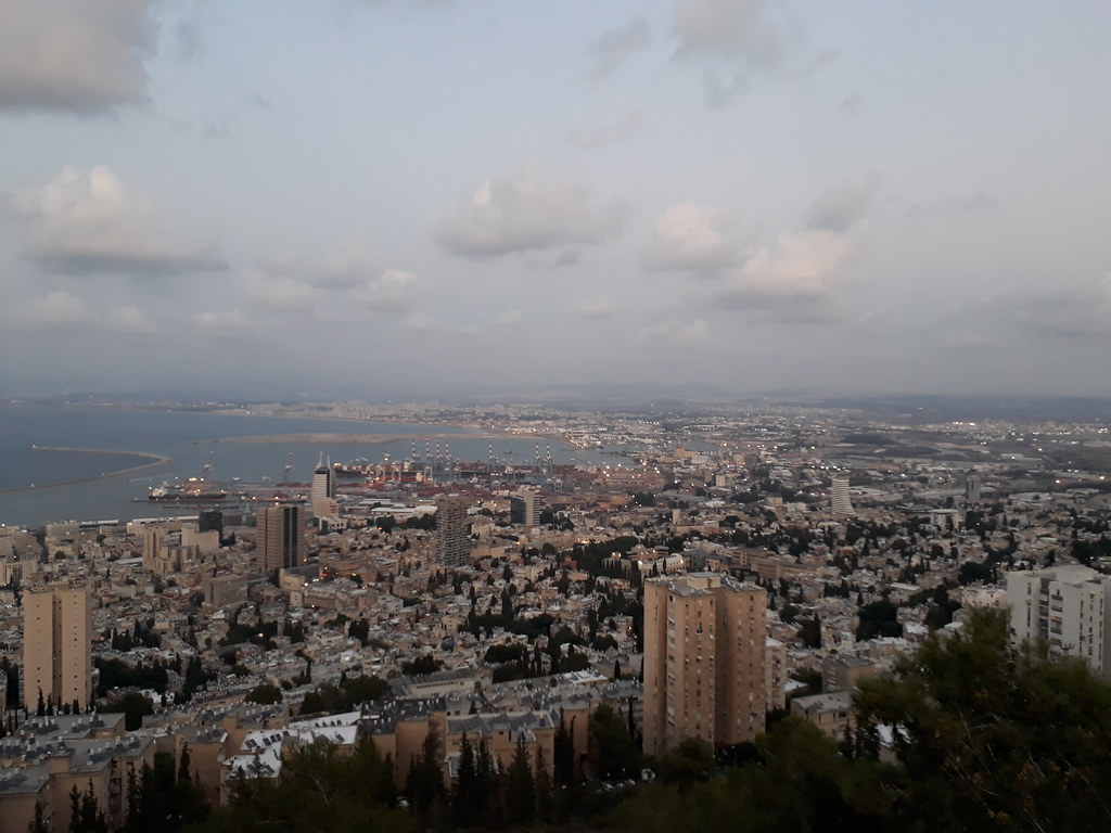 2019-10-20 095 Israel, Haifa, Blick auf die Stadt